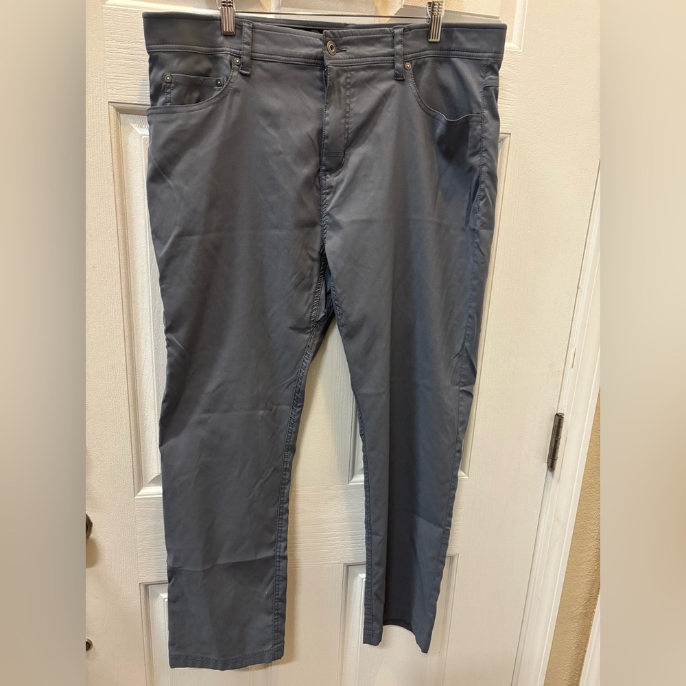 Men's Gray Pants Size 38x30